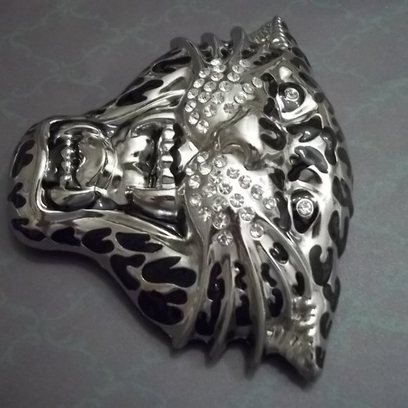 RHINESTONE LEOPARD HEAD BELT BUCKLE - Picture 5 of 5